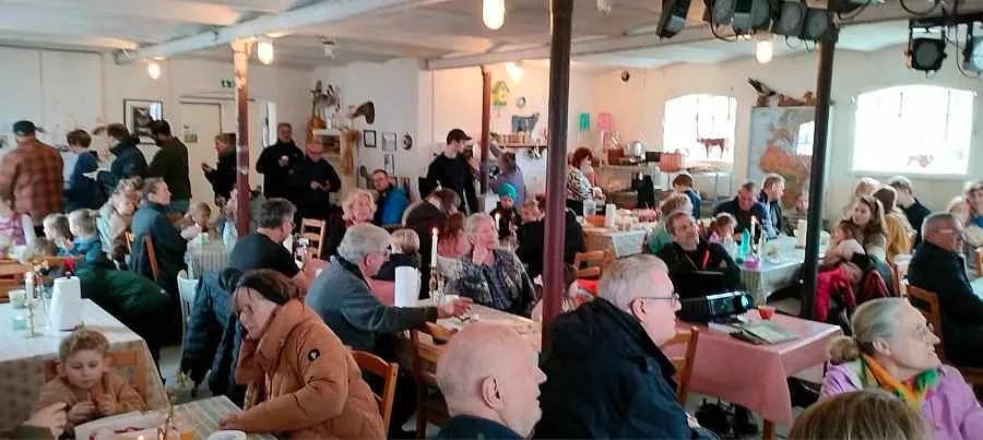 Friluftskoncert lørdag den 21. juni klokken 14:00 med Rolling wit the Stones